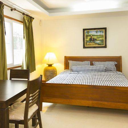 Nowhere Villa Mars Pattaya Extérieur photo