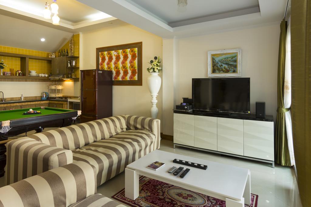 Nowhere Villa Mars Pattaya Extérieur photo